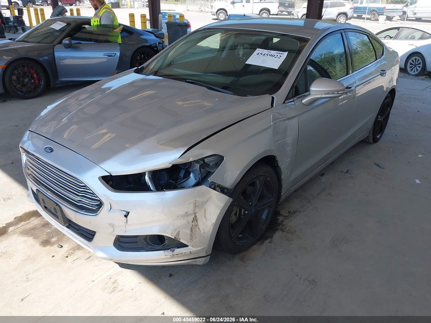 2016 Ford Fusion VIN 3FA6P0H77GR397360 IAAI salvage auction — LEFT FRONT, Salvage Title, sold $700 on 2026-08-01 (photo 2)