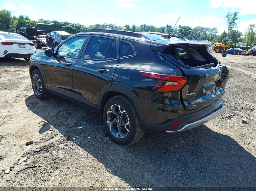 2024 Chevrolet Trax VIN KL77LHE2XRC070290 IAAI salvage auction — REAR END, Salvage (Idaho), sold $8,100 on 2026-07-11 (photo 3)