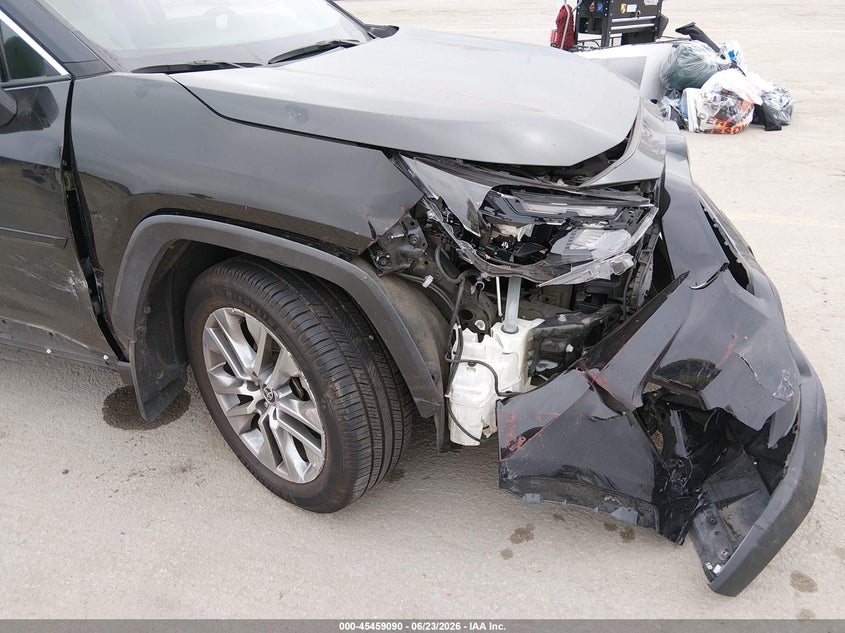 2022 Toyota Rav 4 VIN 2T3C1RFV0NC205906 IAAI salvage auction — RIGHT SIDE, Salvage Title, sold $8,700 on 2026-07-29 (photo 6)