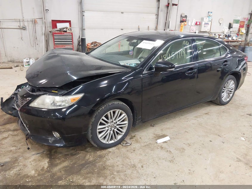 2013 Lexus ES VIN JTHBK1GG7D2036952 IAAI salvage auction — FRONT END, Salvage (Pennsylvania), sold $2,000 on 2026-07-17 (photo 2)
