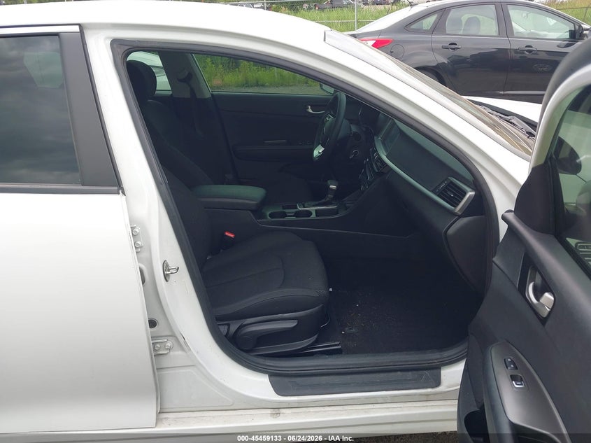 2019 Kia Optima VIN 5XXGT4L3XKG275198 IAAI salvage auction — LEFT FRONT, Clear (Michigan), sold $1,600 on 2026-07-30 (photo 5)