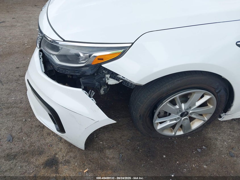 2019 Kia Optima VIN 5XXGT4L3XKG275198 IAAI salvage auction — LEFT FRONT, Clear (Michigan), sold $1,600 on 2026-07-30 (photo 6)
