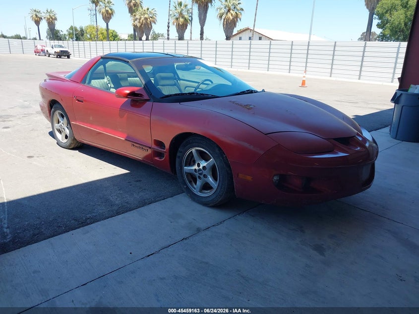 1998 Pontiac Firebird VIN 2G2FS22K1W2209676 — IAAI salvage auction photo