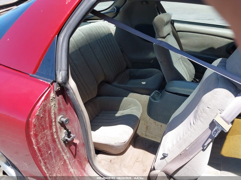 1998 Pontiac Firebird VIN 2G2FS22K1W2209676 IAAI salvage auction — NORMAL WEAR, Clear - Dealer Only (California), sold $250 on 2026-07-07 (photo 8)