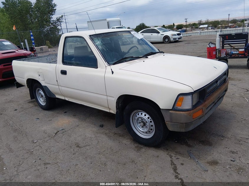 1993 Toyota Pickup VIN 4TARN81A1PZ091859 — IAAI salvage auction photo
