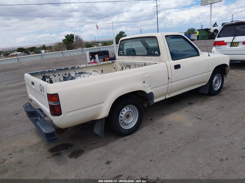 1993 Toyota Pickup VIN 4TARN81A1PZ091859 IAAI salvage auction — NORMAL WEAR, Clear (New Mexico), sold $1,850 on 2026-07-06 (photo 4)