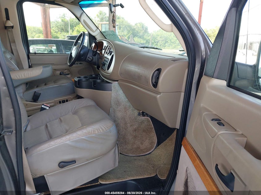 2006 Ford E 150 VIN 1FDRE14LX6HA37565 IAAI salvage auction — NORMAL WEAR, Clear (Florida), sold $550 on 2026-07-07 (photo 5)