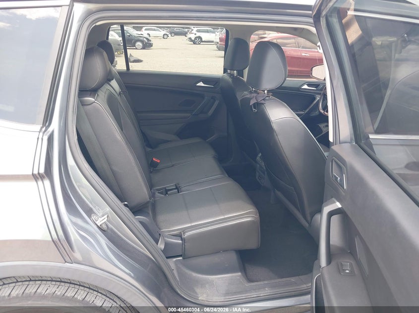 2019 Volkswagen Tiguan VIN 3VV3B7AX0KM159372 IAAI salvage auction — HAIL, Original (Texas), sold $8,350 on 2026-08-19 (photo 8)