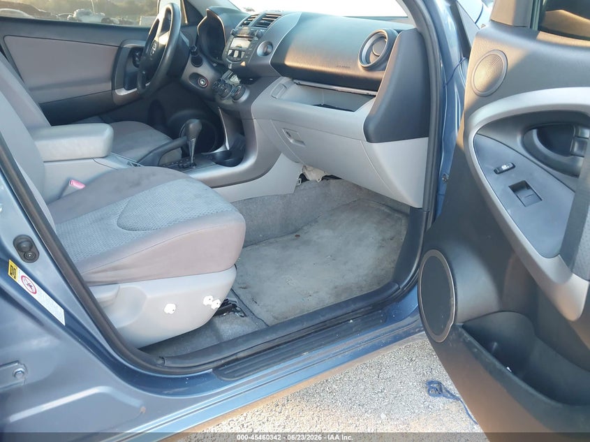 2007 Toyota Rav4 VIN JTMZD33V675057353 IAAI salvage auction — NORMAL WEAR, Clear (Missouri), sold $725 on 2026-07-30 (photo 5)