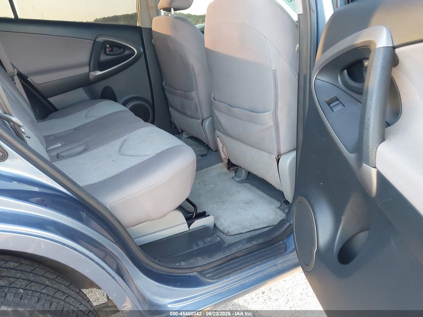 2007 Toyota Rav4 VIN JTMZD33V675057353 IAAI salvage auction — NORMAL WEAR, Clear (Missouri), sold $725 on 2026-07-30 (photo 8)
