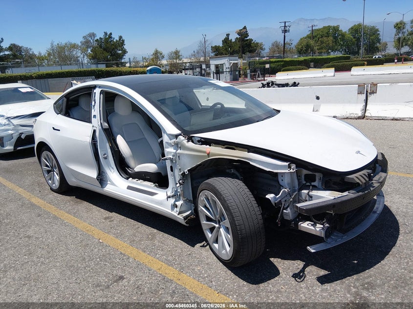2021 Tesla Model 3 VIN 5YJ3E1EA8MF073470 IAAI salvage auction — RIGHT SIDE, Salvage (California), sold $5,500 on 2026-07-21 (photo 1)