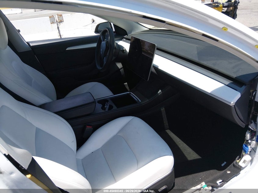 2021 Tesla Model 3 VIN 5YJ3E1EA8MF073470 IAAI salvage auction — RIGHT SIDE, Salvage (California), sold $5,500 on 2026-07-21 (photo 5)