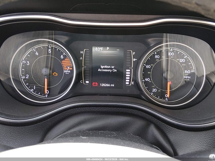 2019 Jeep Cherokee VIN 1C4PJLLB2KD184153 IAAI salvage auction — FRONT END, Salvage Title, sold $3,150 on 2026-07-29 (photo 7)