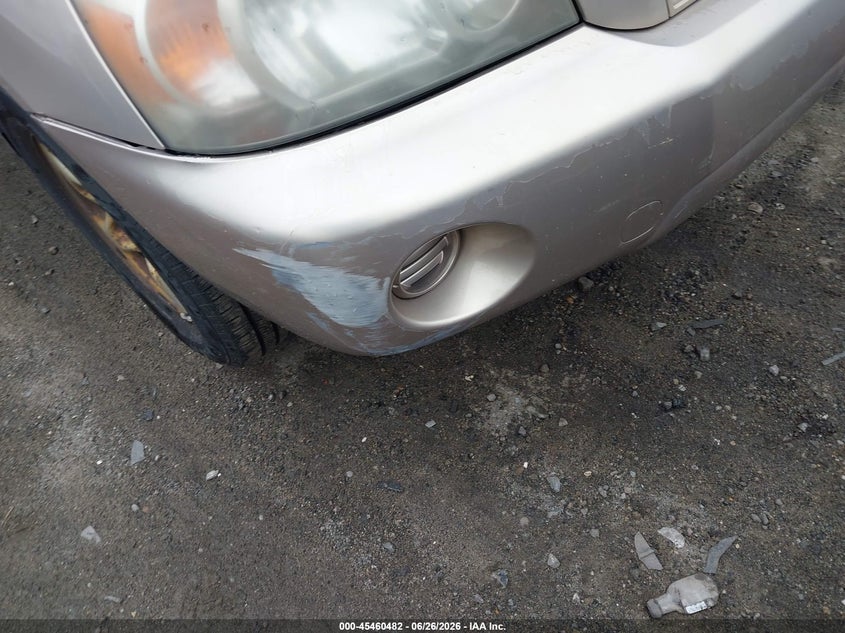 2005 Toyota Highlander VIN JTEGD21AX50106884 IAAI salvage auction — NORMAL WEAR, Clear (Massachusetts), sold $1,550 on 2026-07-07 (photo 6)
