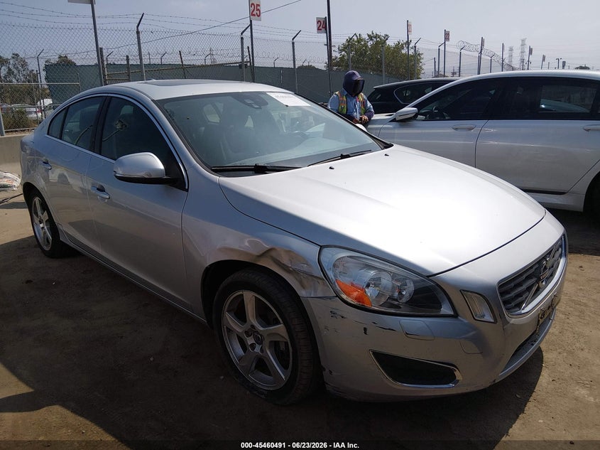 2012 Volvo S60 VIN YV1622FS1C2084051 IAAI salvage auction — RIGHT FRONT, Salvage (California), sold $225 on 2026-07-08 (photo 1)