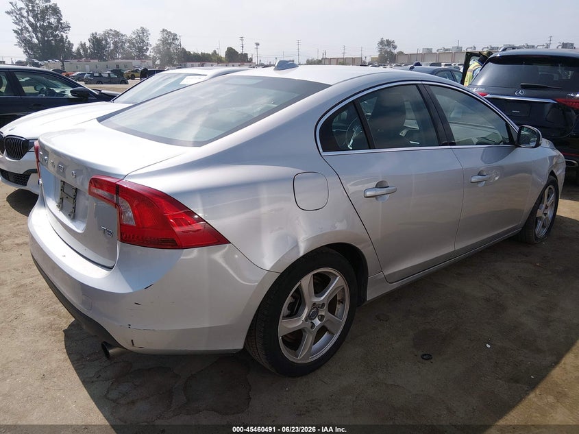 2012 Volvo S60 VIN YV1622FS1C2084051 IAAI salvage auction — RIGHT FRONT, Salvage (California), sold $225 on 2026-07-08 (photo 4)