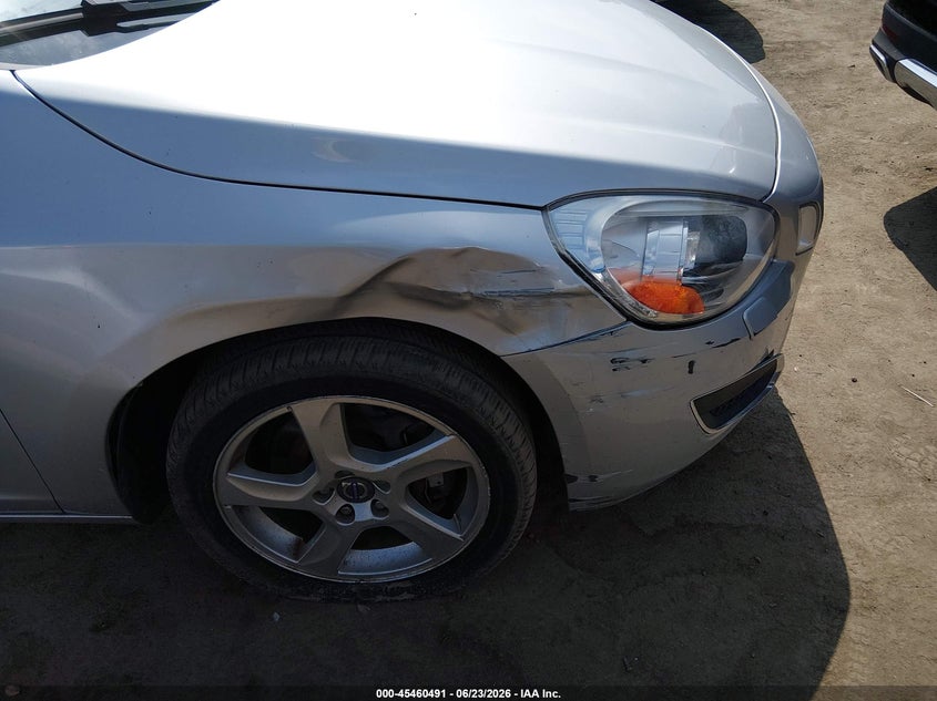 2012 Volvo S60 VIN YV1622FS1C2084051 IAAI salvage auction — RIGHT FRONT, Salvage (California), sold $225 on 2026-07-08 (photo 6)