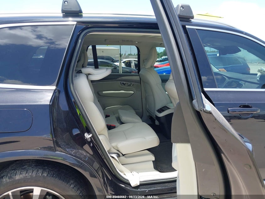 2023 Volvo Xc90 VIN YV4062PN5P1903788 IAAI salvage auction — FRONT END, Salvage Title, sold $10,500 on 2026-08-17 (photo 8)