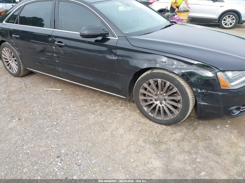 2013 Audi A8 VIN WAUR2AFD6DN019207 IAAI salvage auction — RIGHT SIDE, Clear (Tennessee), sold $2,500 on 2026-07-24 (photo 6)