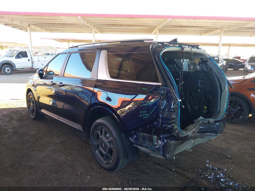 2025 Kia Carnival VIN KNDNC5KA3S6060449 IAAI salvage auction — REAR END, Salvage Title, sold $12,600 on 2026-09-08 (photo 3)