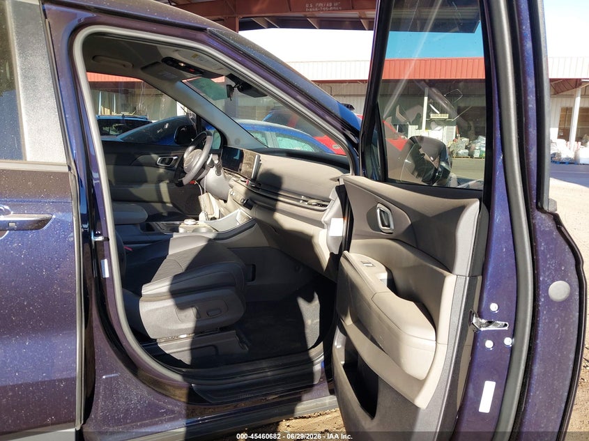 2025 Kia Carnival VIN KNDNC5KA3S6060449 IAAI salvage auction — REAR END, Salvage Title, sold $12,600 on 2026-09-08 (photo 5)