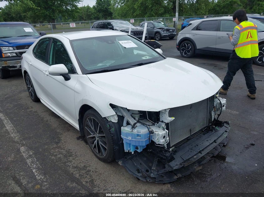 2023 Toyota Camry VIN 4T1G11AK7PU732092 — IAAI salvage auction photo