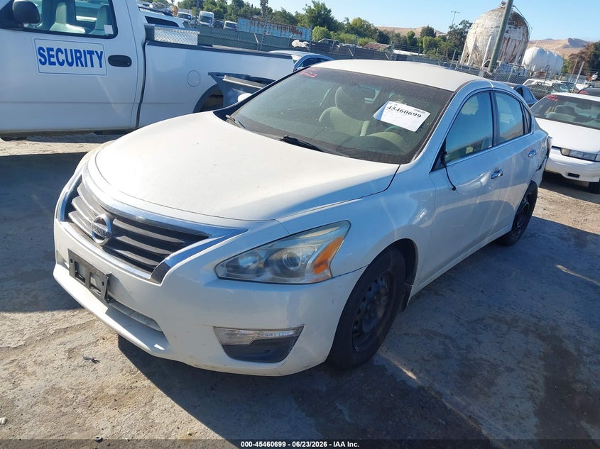 2015 Nissan Altima VIN 1N4AL3AP1FC235402 IAAI salvage auction — NORMAL WEAR, Clear - Dealer Only (California), sold $750 on 2026-07-09 (photo 2)