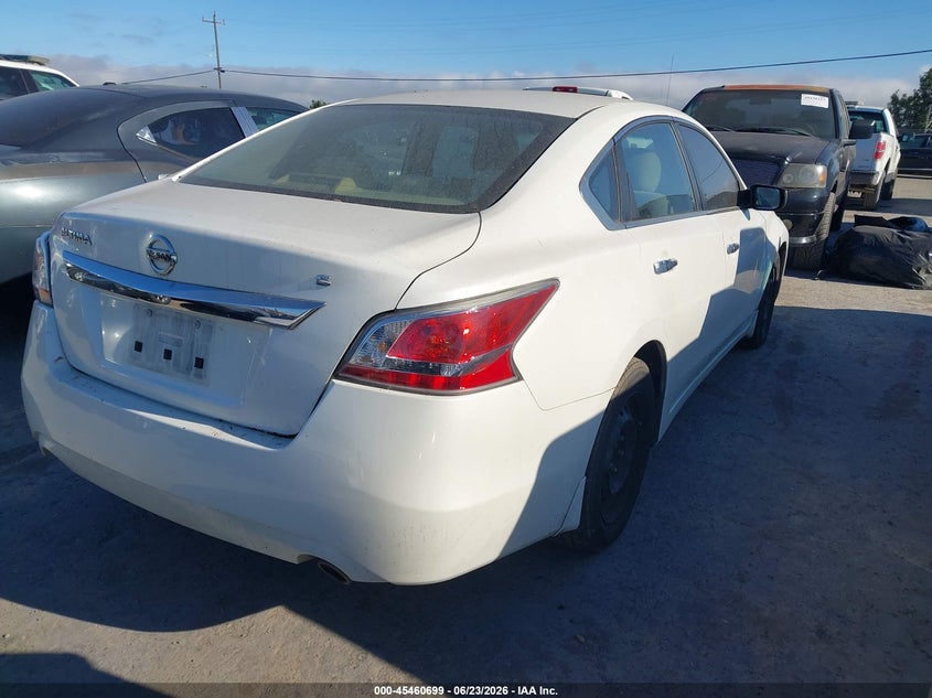 2015 Nissan Altima VIN 1N4AL3AP1FC235402 IAAI salvage auction — NORMAL WEAR, Clear - Dealer Only (California), sold $750 on 2026-07-09 (photo 4)