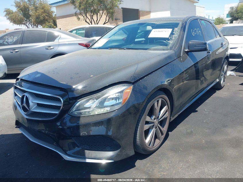 2014 Mercedes-benz E-klasse VIN WDDHF5KBXEA909402 IAAI salvage auction — REAR END, Salvage Title, sold $2,200 on 2026-07-12 (photo 2)