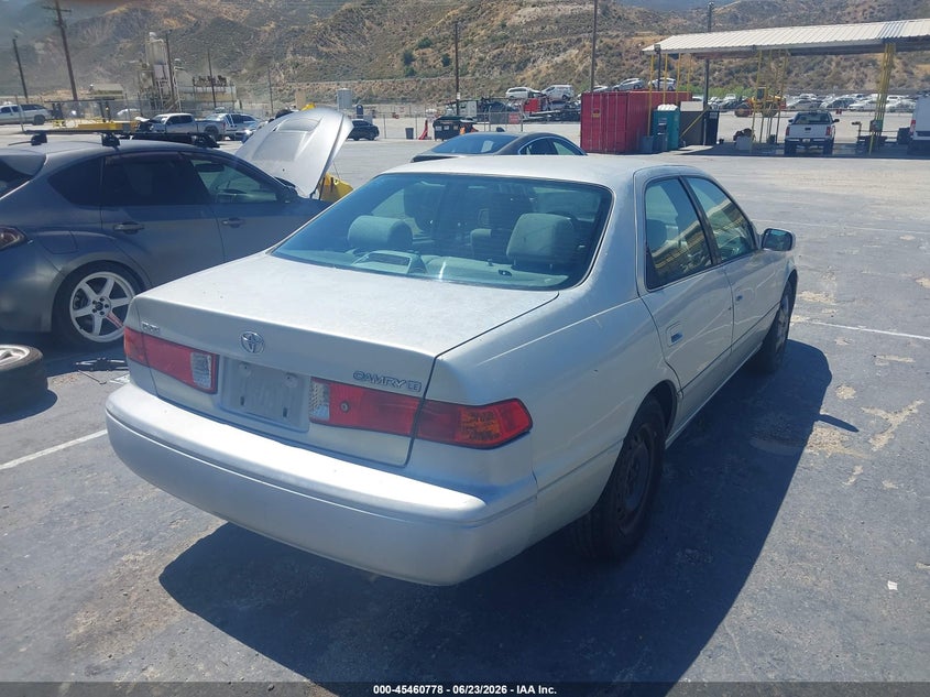 2000 Toyota Camry VIN JT2BG22K4Y0440001 IAAI salvage auction — FRONT END, Clear - Dealer Only (California), sold $425 on 2026-07-15 (photo 4)
