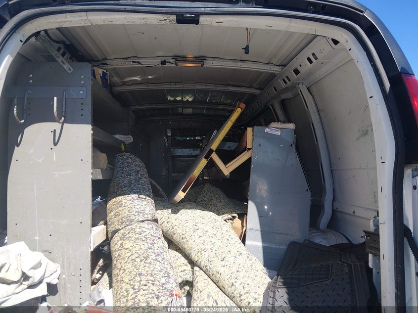 2007 Chevrolet Express 2500 VIN 1GCGG25V371103511 IAAI salvage auction — FRONT & REAR, Salvage - Greater Than 75% (Maryland), sold $375 on 2026-07-18 (photo 8)