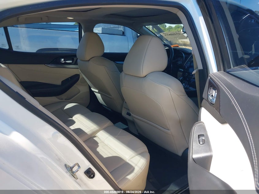 2019 Nissan Maxima VIN 1N4AA6AV0KC366868 IAAI salvage auction — HAIL, Salvage Title, sold $7,550 on 2026-08-11 (photo 8)
