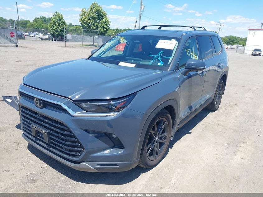 2024 Toyota Highlander VIN 5TDAAAB54RS030841 IAAI salvage auction — RIGHT FRONT, Salvage Title, sold $21,800 on 2026-07-28 (photo 2)
