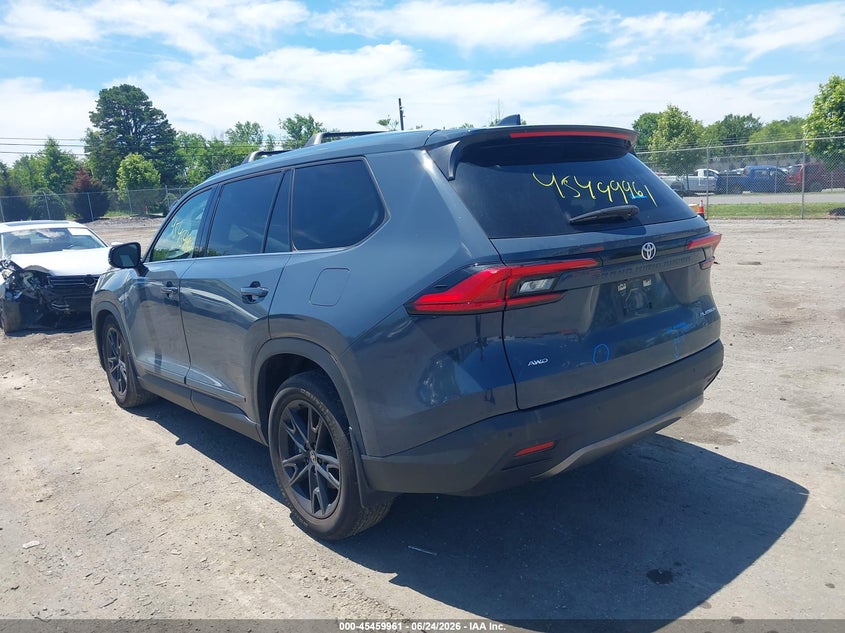 2024 Toyota Highlander VIN 5TDAAAB54RS030841 IAAI salvage auction — RIGHT FRONT, Salvage Title, sold $21,800 on 2026-07-28 (photo 3)