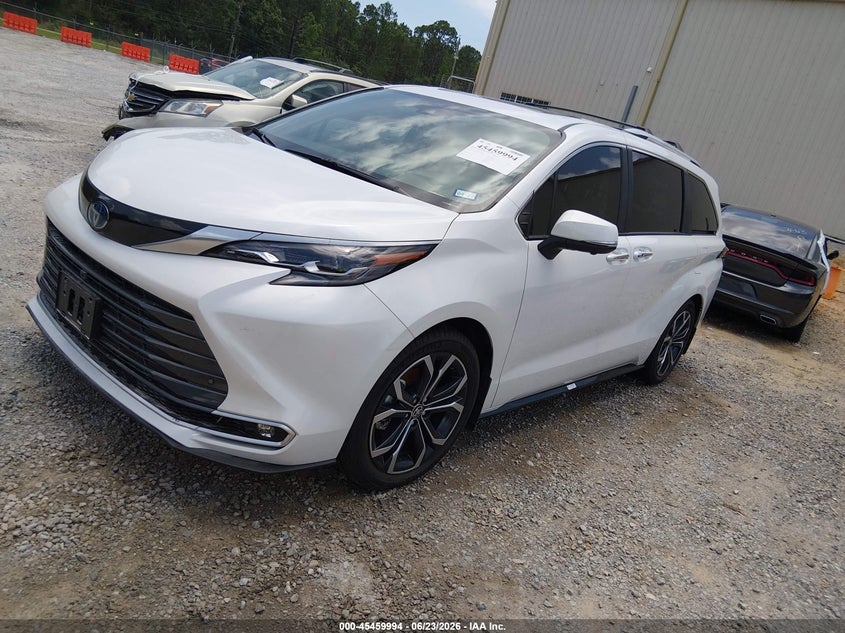 2025 Toyota Sienna VIN 5TDERKECXSS254101 IAAI salvage auction — WATER/FLOOD, Salvage Title, sold $21,000 on 2026-08-21 (photo 2)