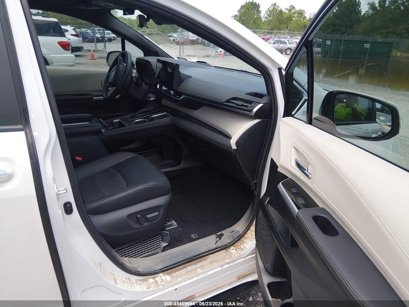 2025 Toyota Sienna VIN 5TDERKECXSS254101 IAAI salvage auction — WATER/FLOOD, Salvage Title, sold $21,000 on 2026-08-21 (photo 5)