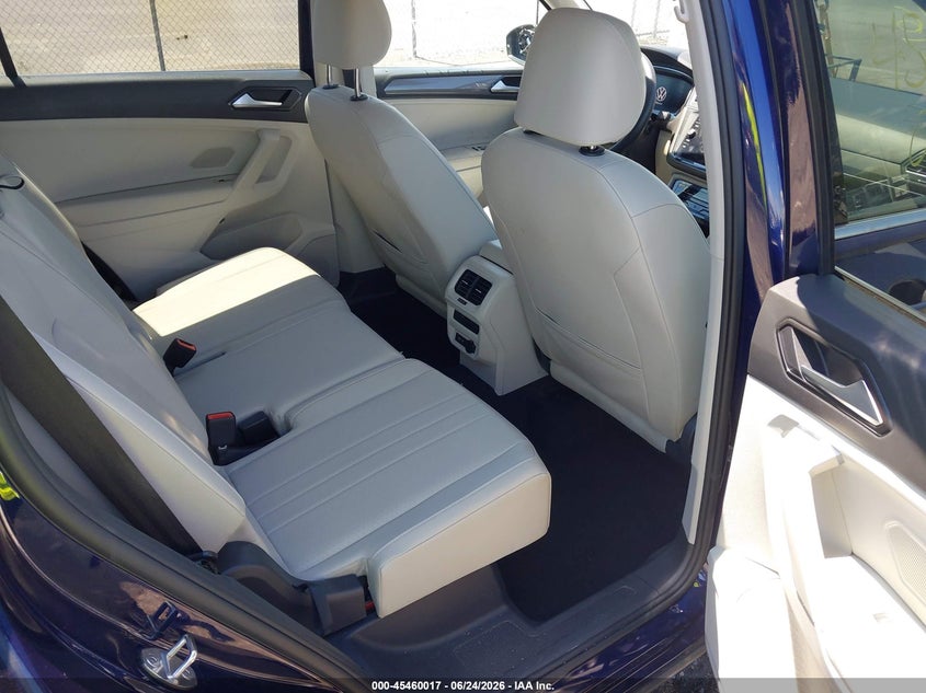 2023 Volkswagen Tiguan VIN 3VV3B7AX4PM082772 IAAI salvage auction — SIDE, Salvage Title, sold $6,600 on 2026-08-06 (photo 8)