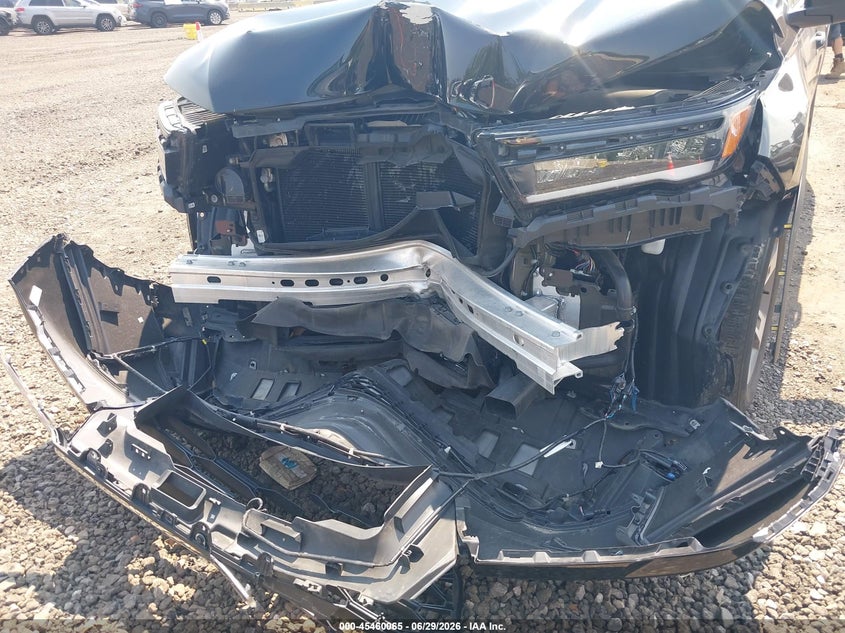 2025 Honda Pilot VIN 5FNYG1H46SB004795 IAAI salvage auction — FRONT END, Salvage Title, sold $11,800 on 2026-08-18 (photo 6)