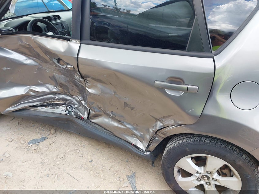 2017 Kia Soul VIN KNDJN2A28H7458633 IAAI salvage auction — SIDE, Salvage Title, sold $1,200 on 2026-07-20 (photo 6)