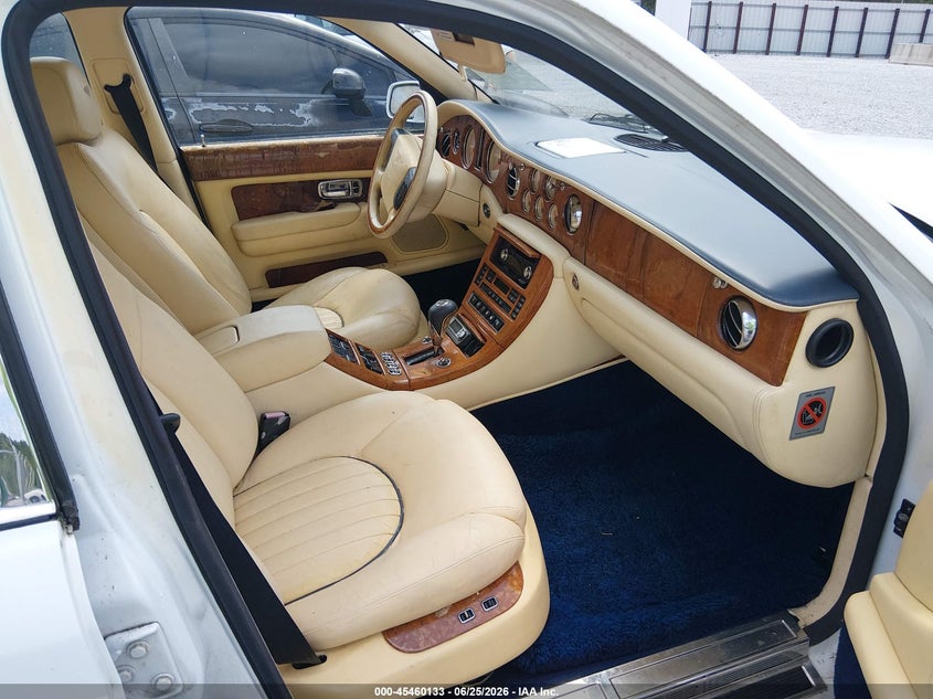 2000 Bentley Arnage VIN SCBLC31E2YCX05170 IAAI salvage auction — NORMAL WEAR, Clear (Alabama), sold $4,500 on 2026-07-30 (photo 5)