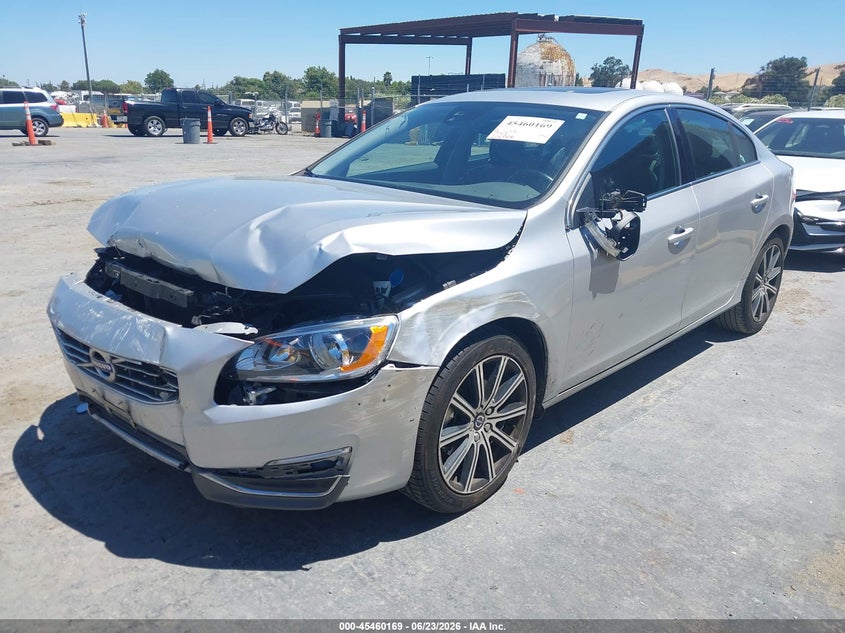 2018 Volvo VIN LYV402HK6JB171293 IAAI salvage auction — FRONT END, Salvage Title, sold $1,750 on 2026-07-23 (photo 2)