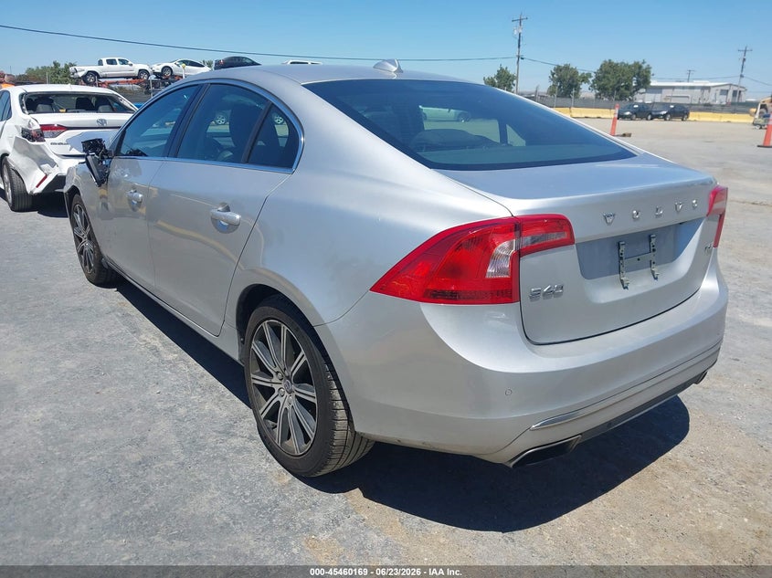 2018 Volvo VIN LYV402HK6JB171293 IAAI salvage auction — FRONT END, Salvage Title, sold $1,750 on 2026-07-23 (photo 3)