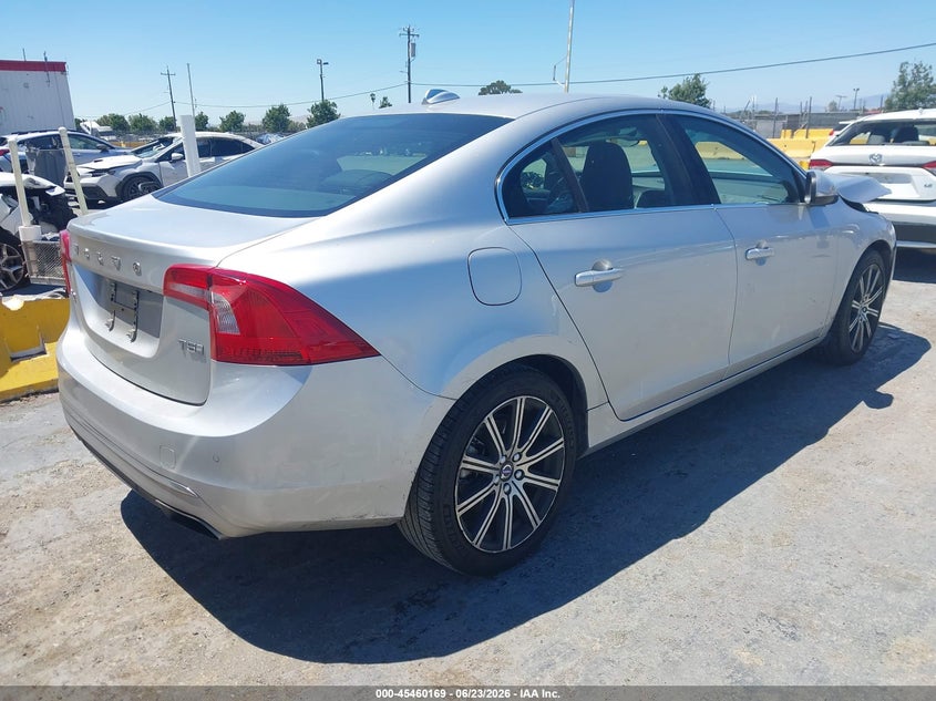 2018 Volvo VIN LYV402HK6JB171293 IAAI salvage auction — FRONT END, Salvage Title, sold $1,750 on 2026-07-23 (photo 4)