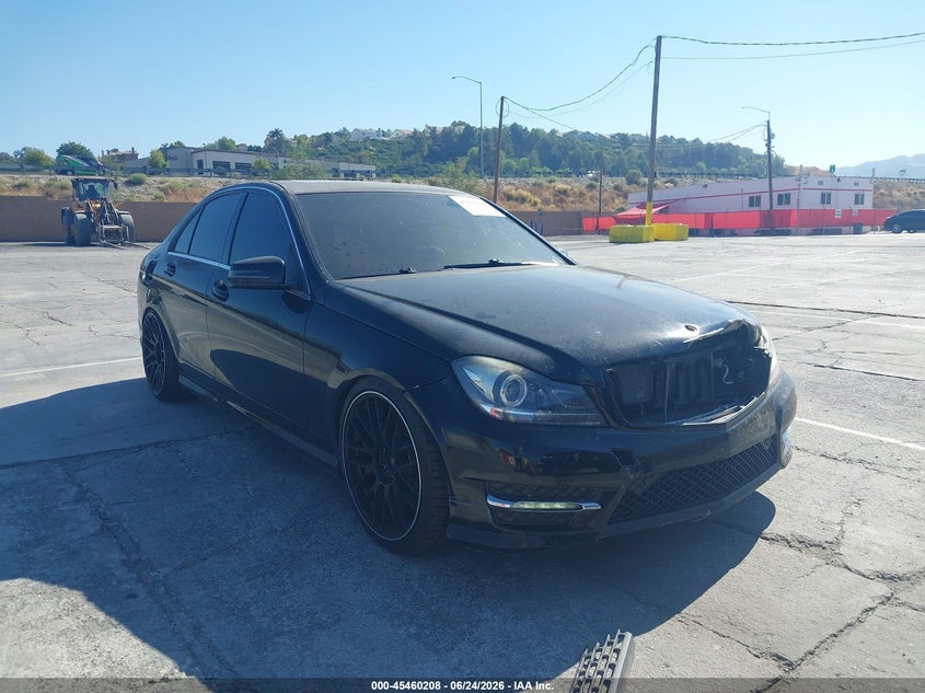 2013 Mercedes-benz C-klasse VIN WDDGF8AB7DR266733 IAAI salvage auction — FRONT END, Salvage (California), sold $1,100 on 2026-07-08 (photo 1)