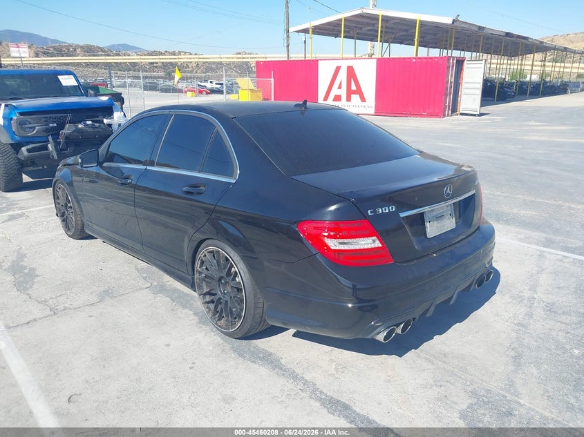 2013 Mercedes-benz C-klasse VIN WDDGF8AB7DR266733 IAAI salvage auction — FRONT END, Salvage (California), sold $1,100 on 2026-07-08 (photo 3)