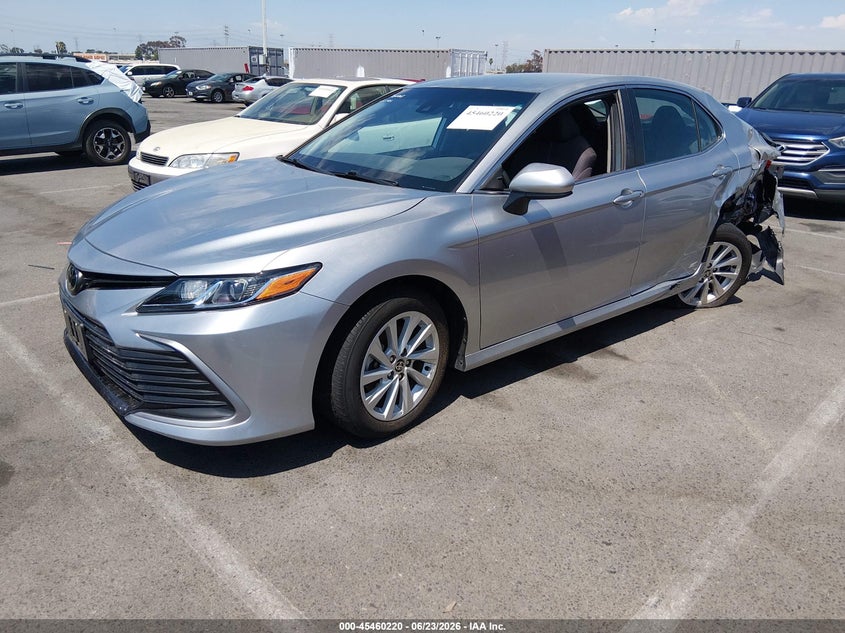 2021 Toyota Camry VIN 4T1C11AK1MU549149 IAAI salvage auction — NORMAL WEAR, Salvage (California), sold $3,350 on 2026-07-09 (photo 2)