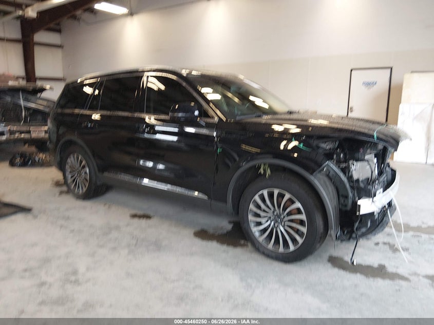 2020 Lincoln Aviator VIN 5LM5J7XC7LGL06841 — IAAI salvage auction photo
