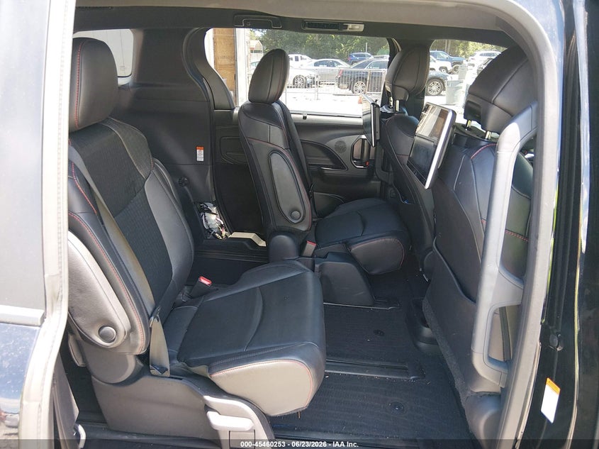 2025 Toyota Sienna VIN 5TDXRKEC7SS252542 IAAI salvage auction — FRONT & REAR, Salvage (Georgia), sold $16,900 on 2026-08-23 (photo 8)