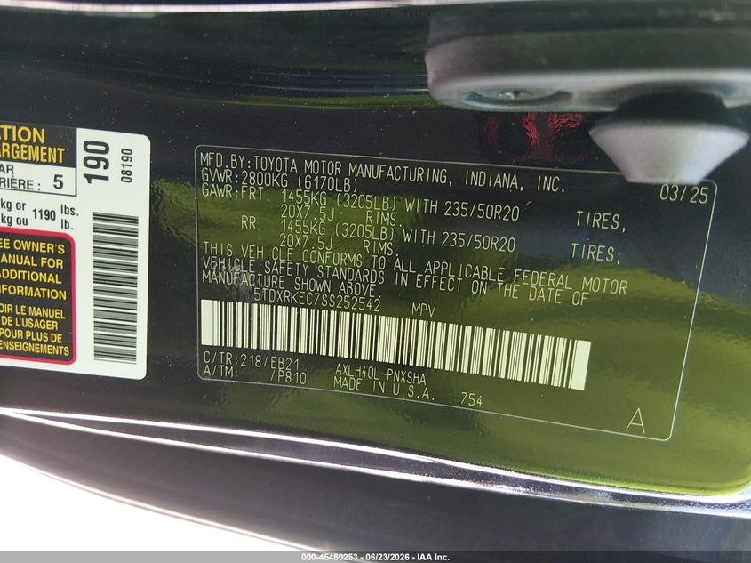 2025 Toyota Sienna VIN 5TDXRKEC7SS252542 IAAI salvage auction — FRONT & REAR, Salvage (Georgia), sold $16,900 on 2026-08-23 (photo 9)