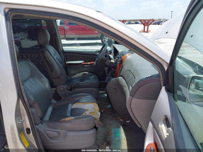 2004 Toyota Sienna VIN 5TDZA22C54S153757 IAAI salvage auction — NORMAL WEAR, Clear (Tennessee), sold $700 on 2026-07-29 (photo 5)